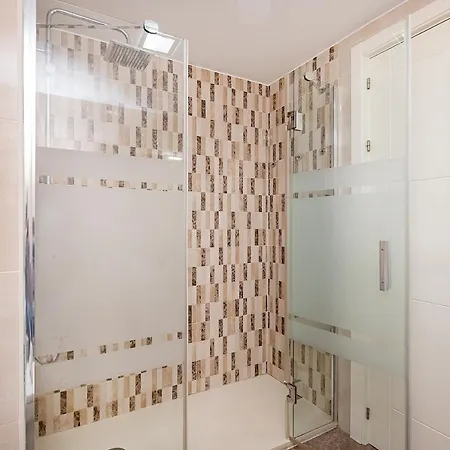 Apartment Bhost - The King